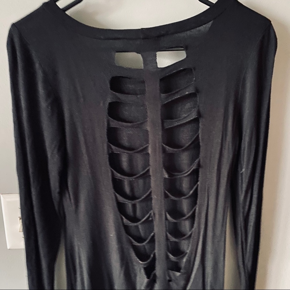 Tela black cut out back shirt - Picture 4 of 5